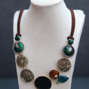 COLLIER VERT