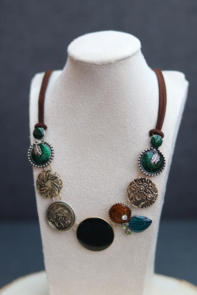 COLLIER VERT