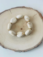 bracelet extensible écru en résine