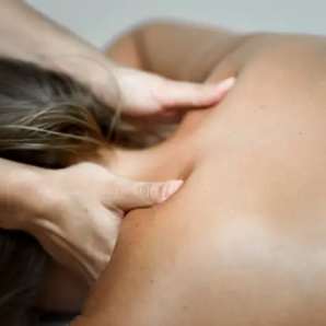 massage épaules corps